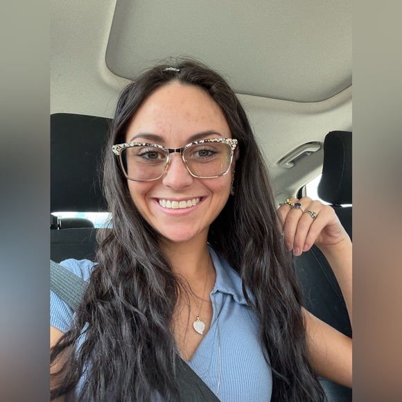 Meet Your Posher Kay - Picture 15 of 16